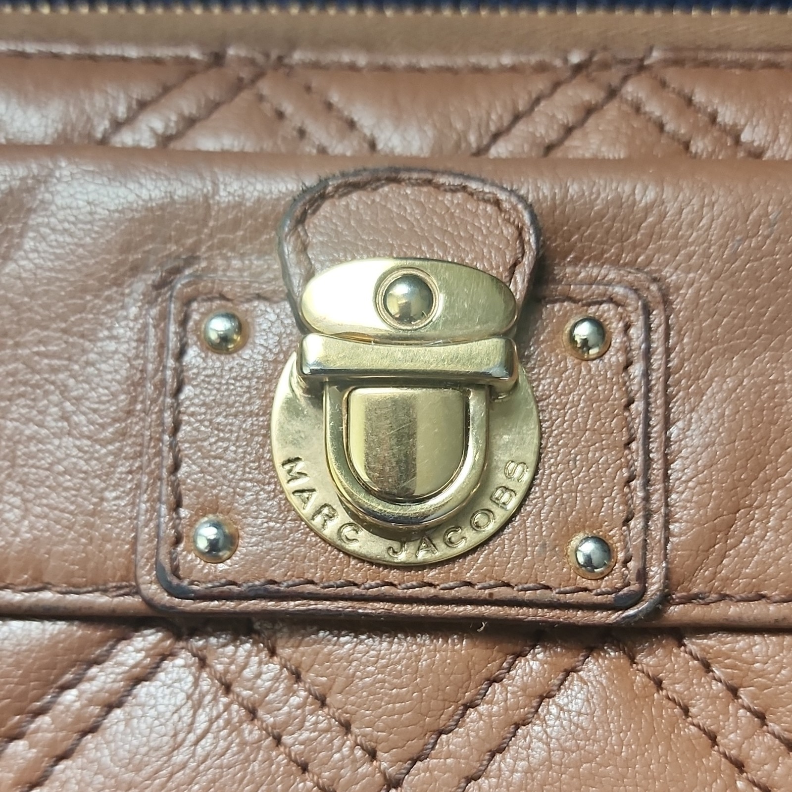 Marc Jacobs Brown Leather Wallet Zip Closure Credit Card Slots ITALY