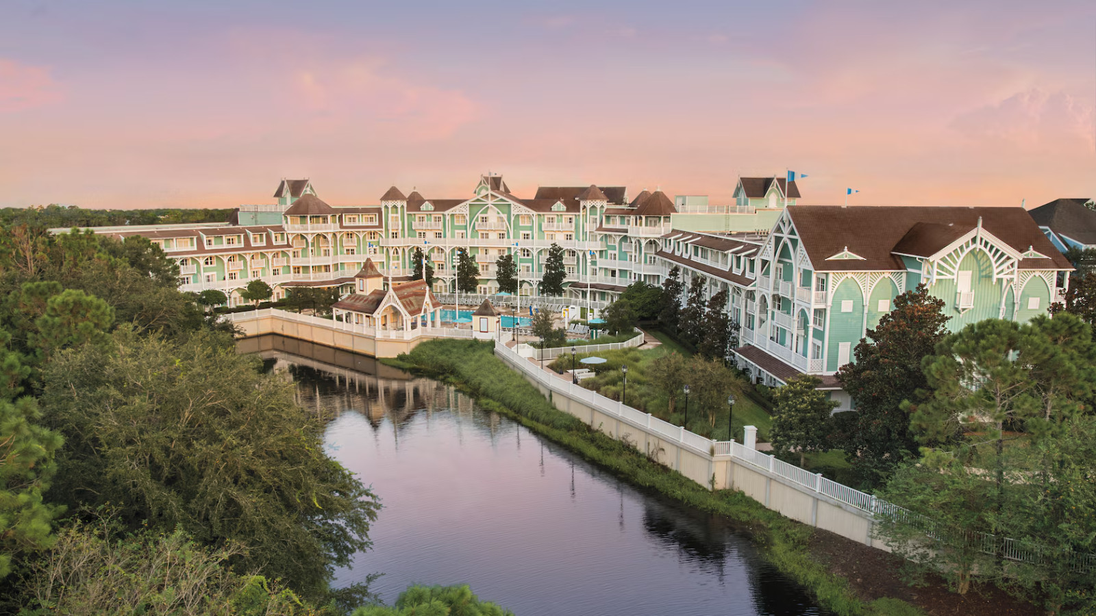 Travel and Stay right where the magic happens — at Disneyland and Disney World