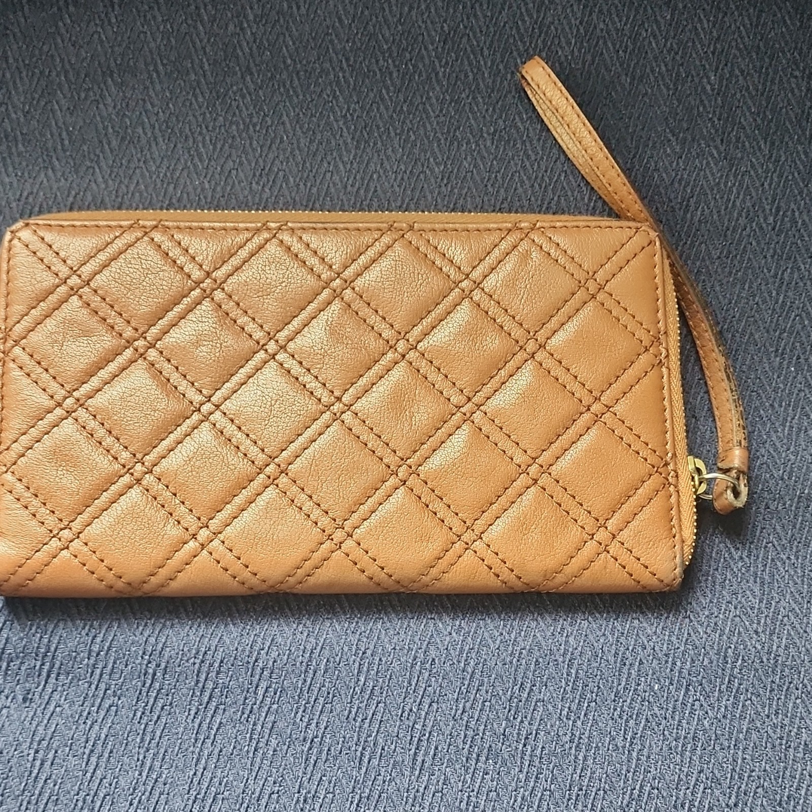 Marc Jacobs Brown Leather Wallet Zip Closure Credit Card Slots ITALY