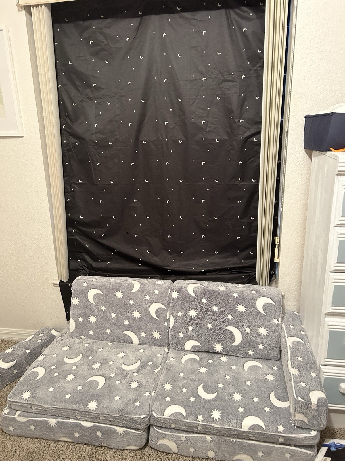 Baby Toddler Travel Set Airplane Bed, Portable Sound Machine, Blackout Curtain