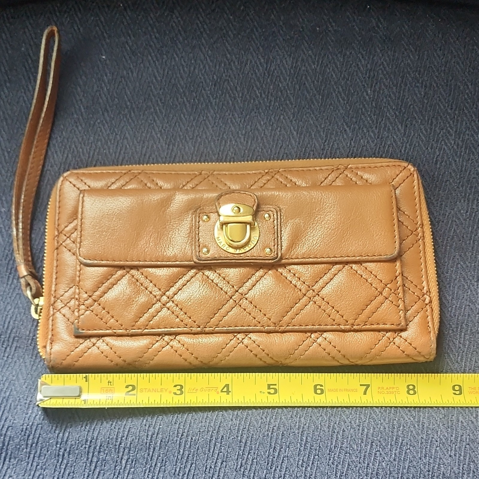Marc Jacobs Brown Leather Wallet Zip Closure Credit Card Slots ITALY