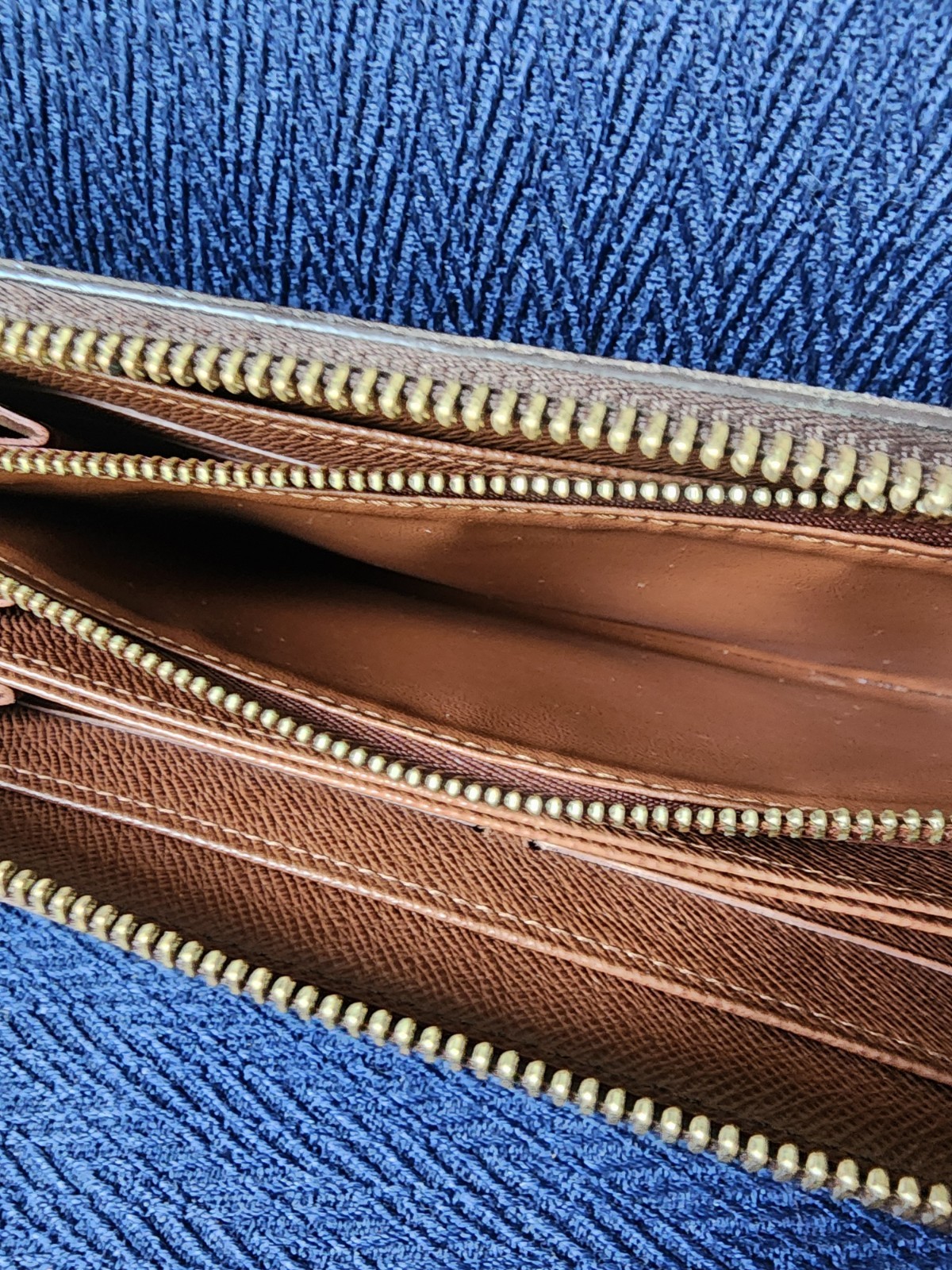 Louis Vuitton Brown Monogram Zip-Around Women’s Wallet with Box & Dust Bag