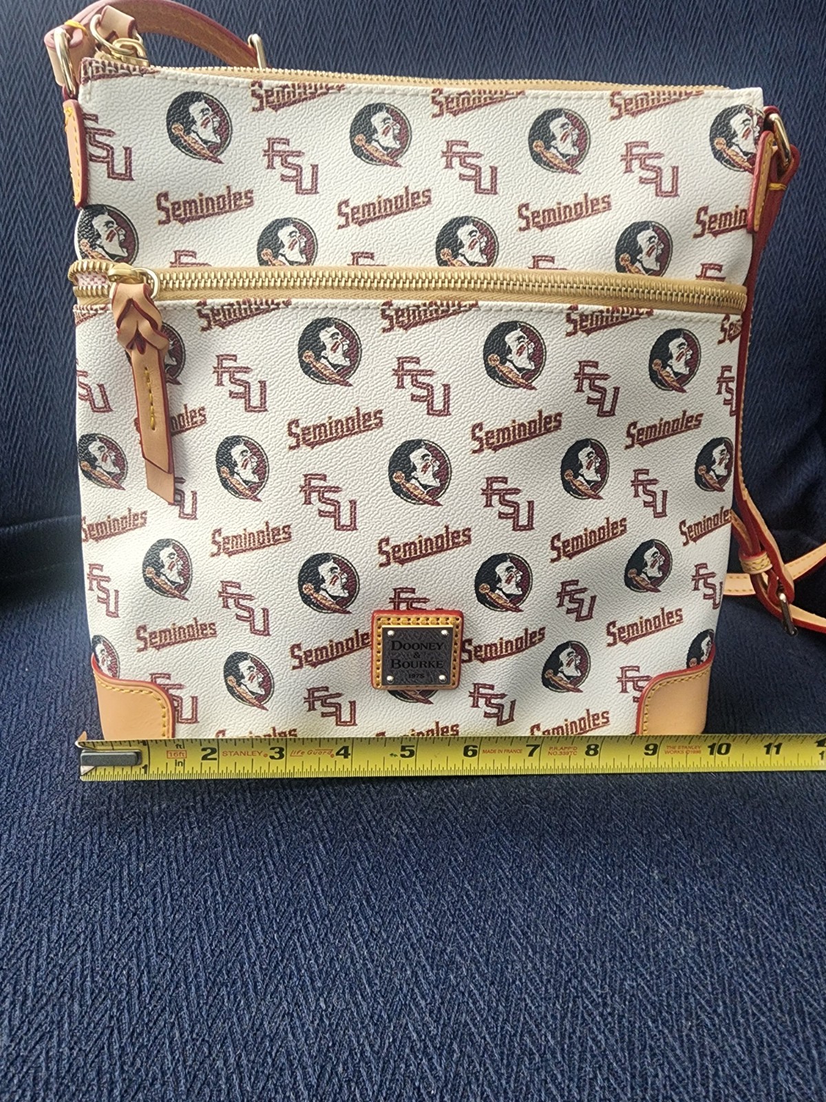 Authentic Dooney and Bourke, Crossbody Bag