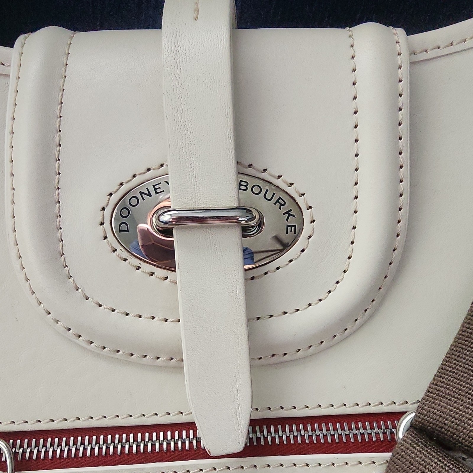 Dooney & Bourke Ivory Shoulder Bag Brown Adjustable Strap Pre-owned excellent