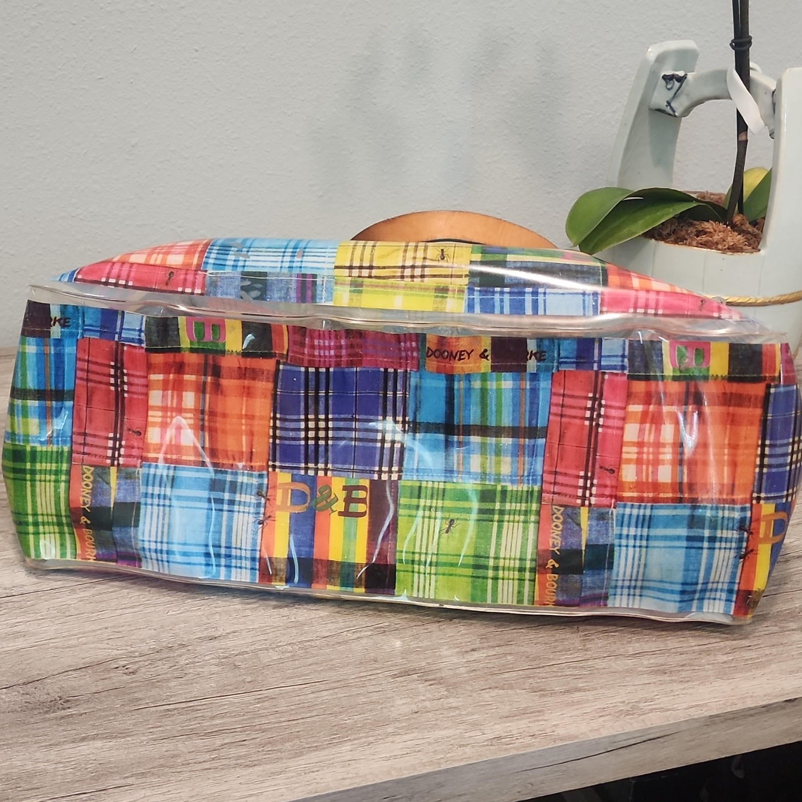Dooney & Bourke Multicolor beach Tote Handbag vinyl with free pouch Rare Large