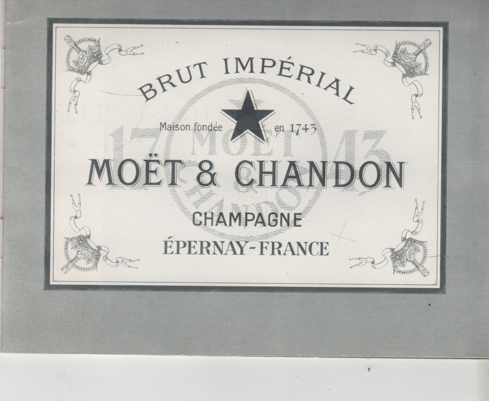 COLLECTIBLE BROCHURE: MOET & CHANDON Champagne (Hautvillers France) Q