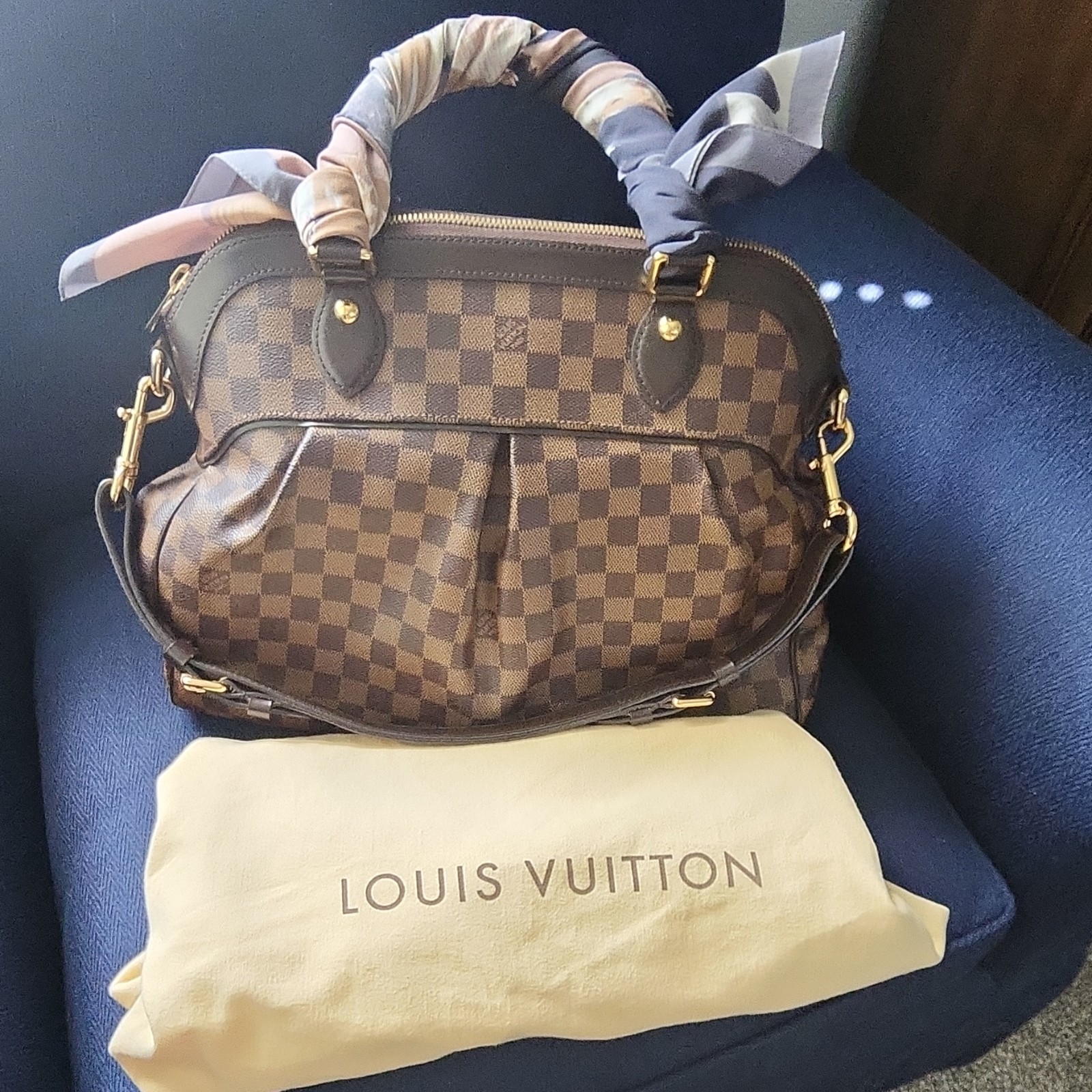 Louis Vuitton Trevi GM Damier Ebene Satche/Top Handle Red Interior Beautiful