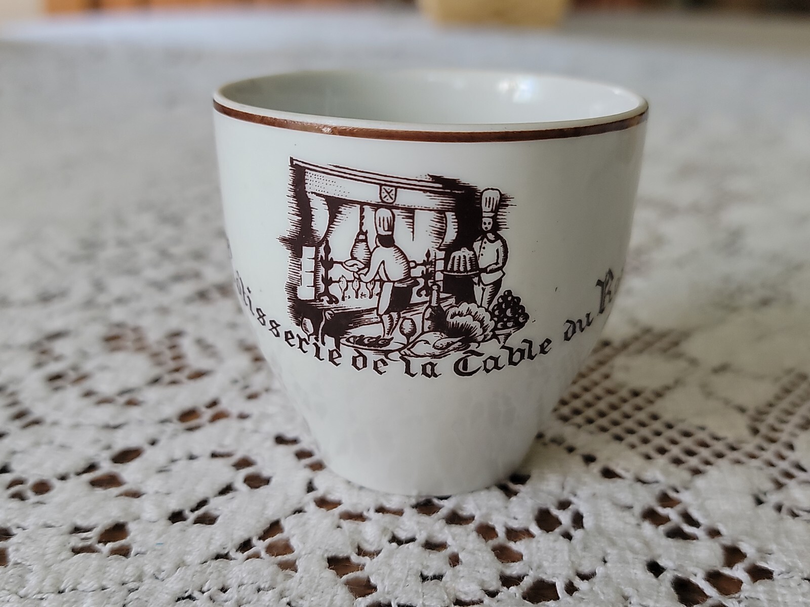 Vintage Rotisserie deLa Table du Roy Paris France Expresso Coffee Cup Restaurant