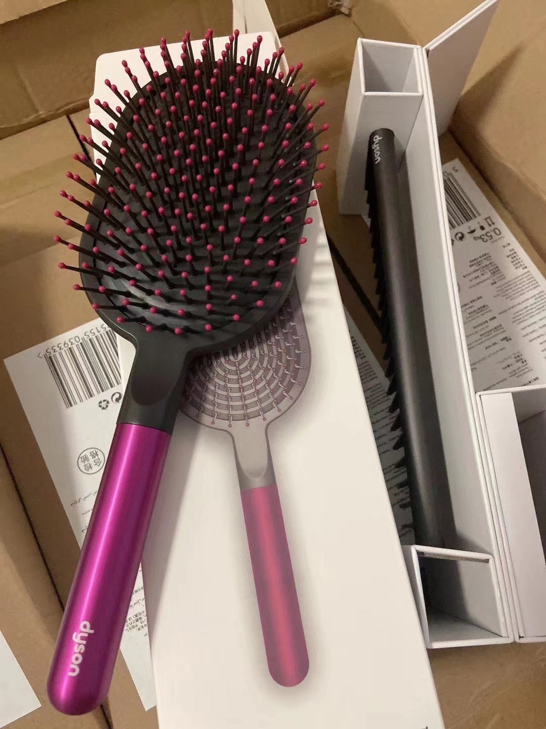 New Supersonic Styling Set; Detangling Comb and Paddle Brush 969747-01