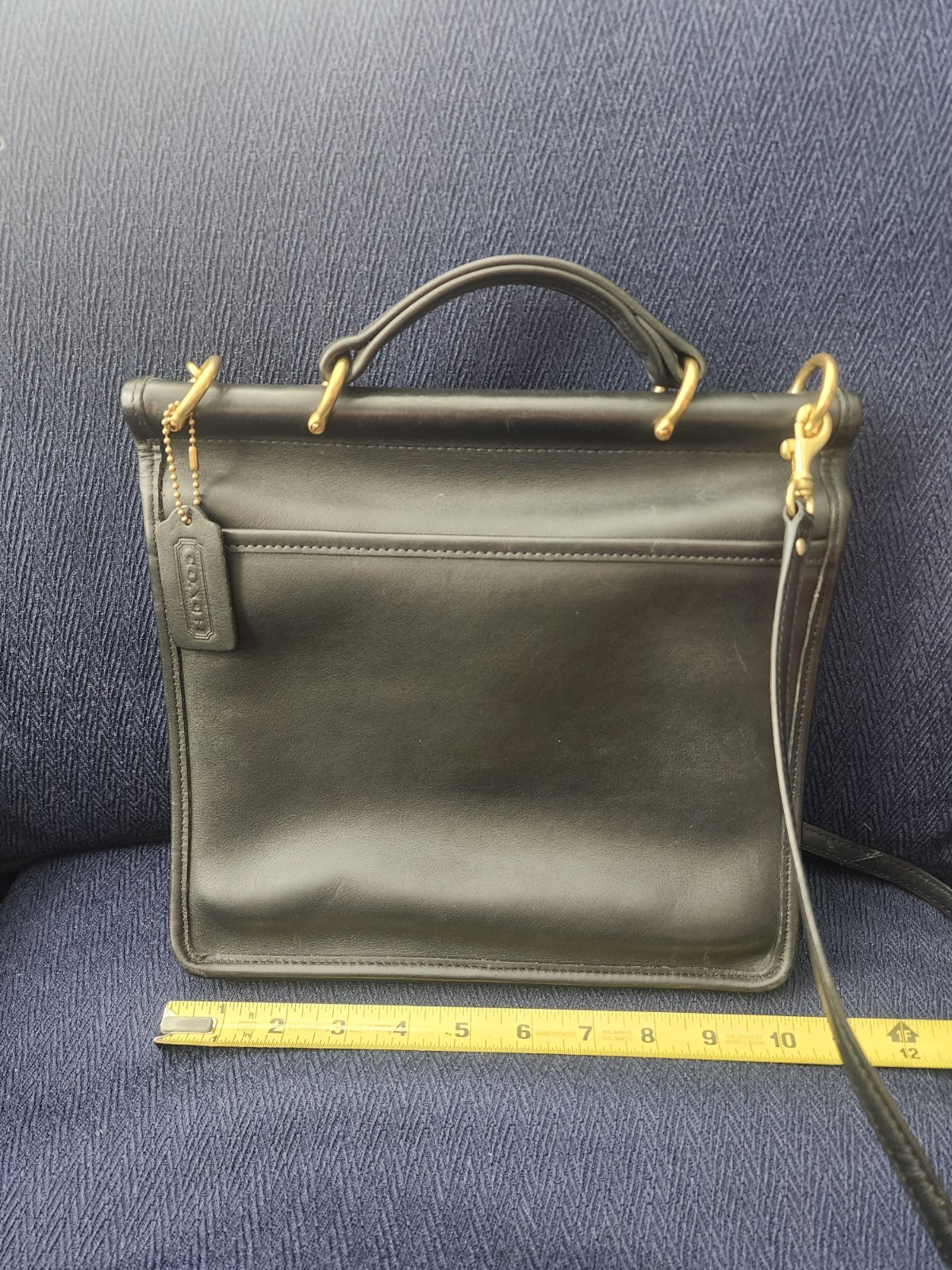 Vtg Coach Black Willis 9927 Leather Crossbody Shoulder Turn lock Bag Made in USA