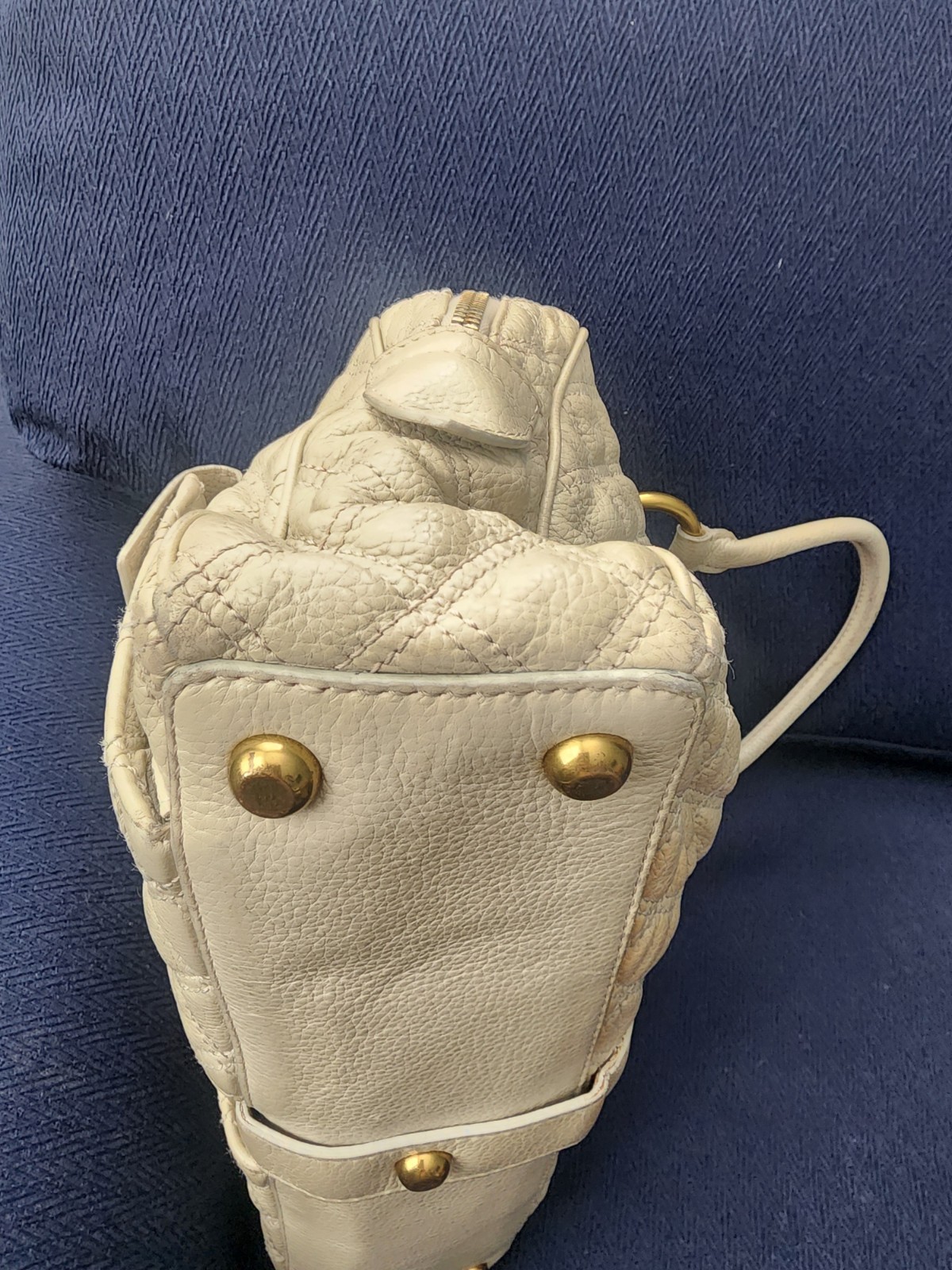 MARC JACOBS Quilted Pebbled Leather Suede Lining HANDBAG-PURSE- Free wallet