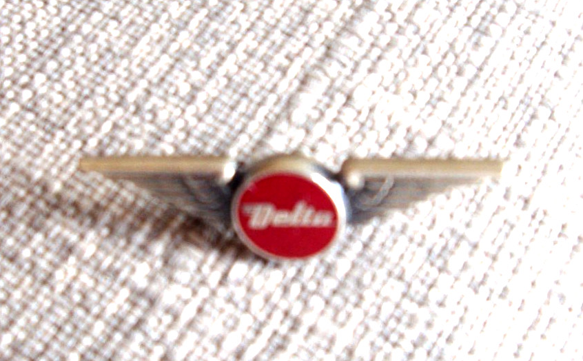 DELTA AIRLINES WING SERVICE PIN STERLING RARE ORIGINAL BALFOUR