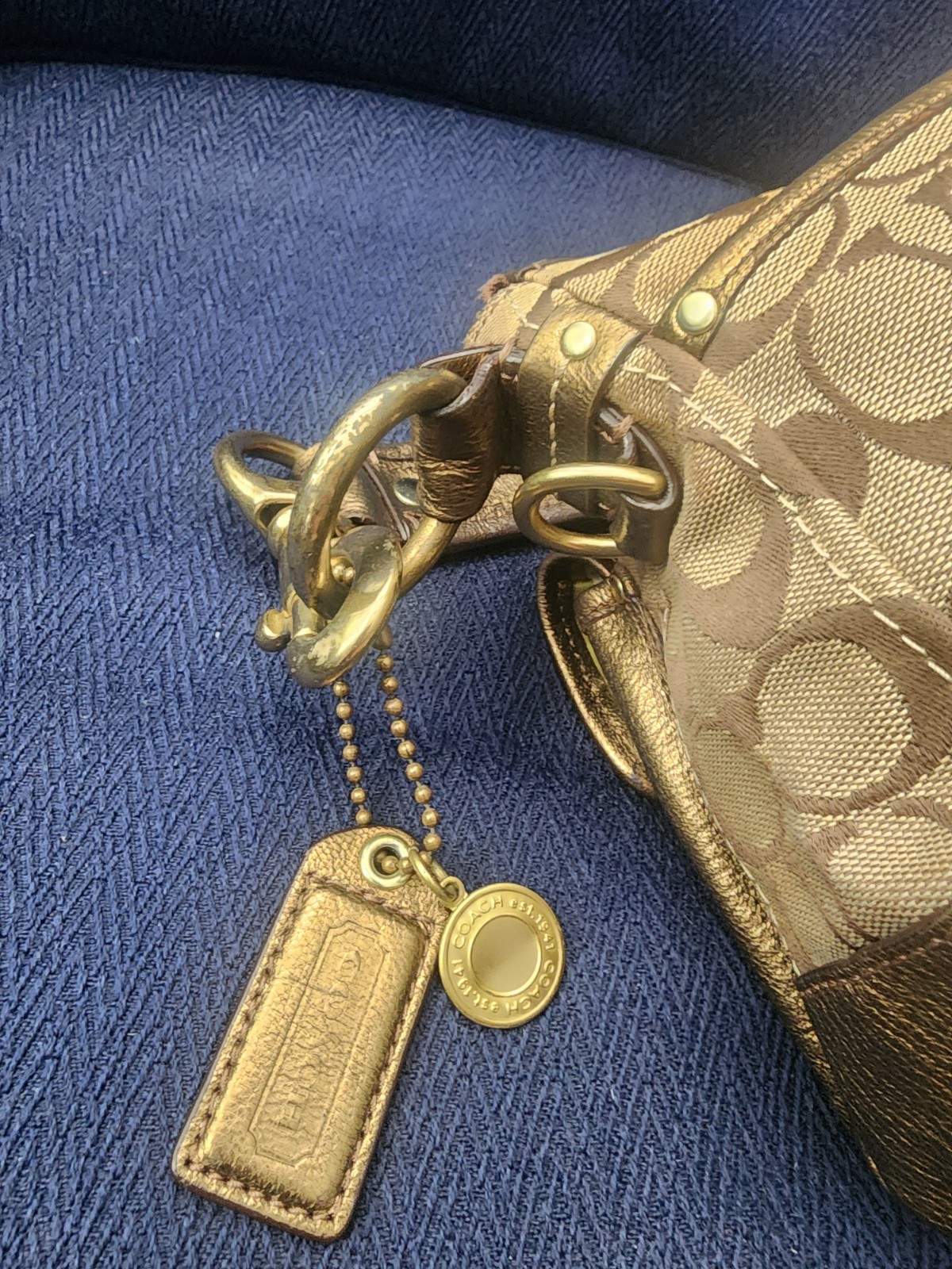 Vtg Rare Metallic Signature Coach Shoulder/Handbag Legacy