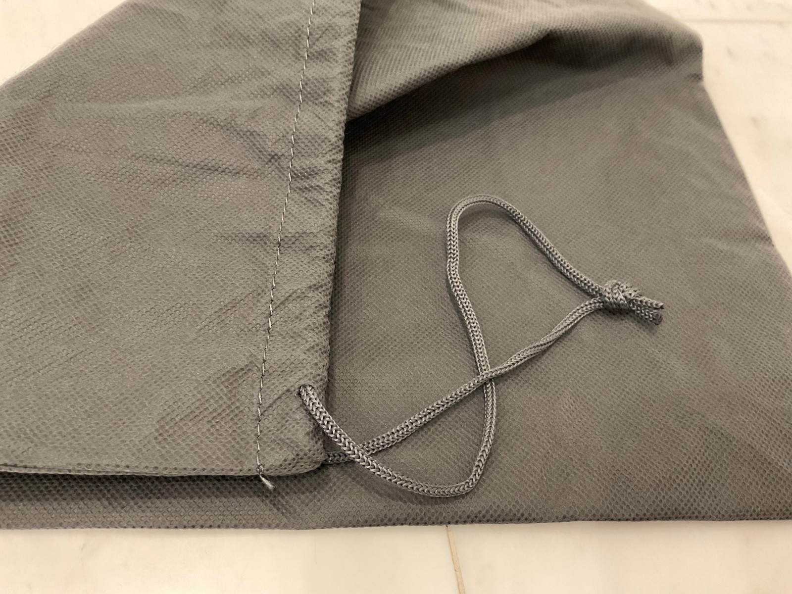 NEW Tumi 17.75” x 17.5” Dust Bag Cover with Drawstring Closure – GRAY Q64