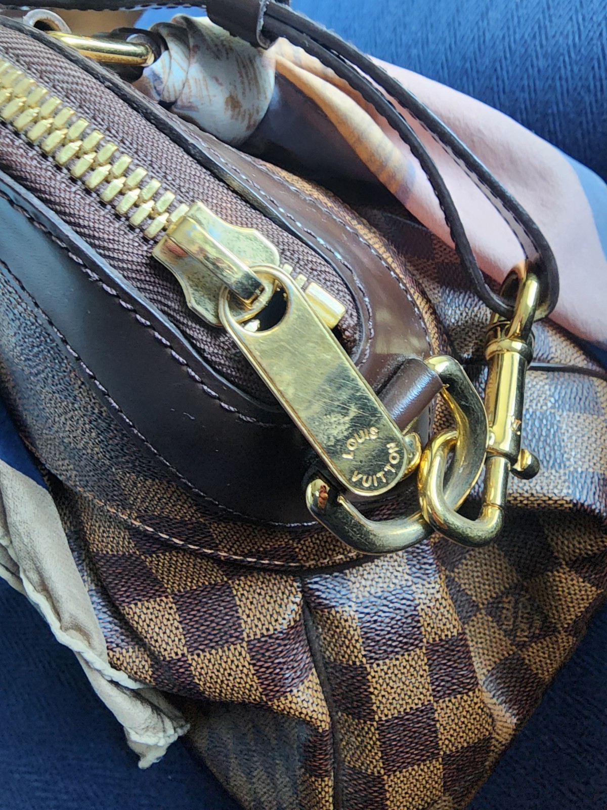 Louis Vuitton Trevi GM Damier Ebene Satche/Top Handle Red Interior Beautiful