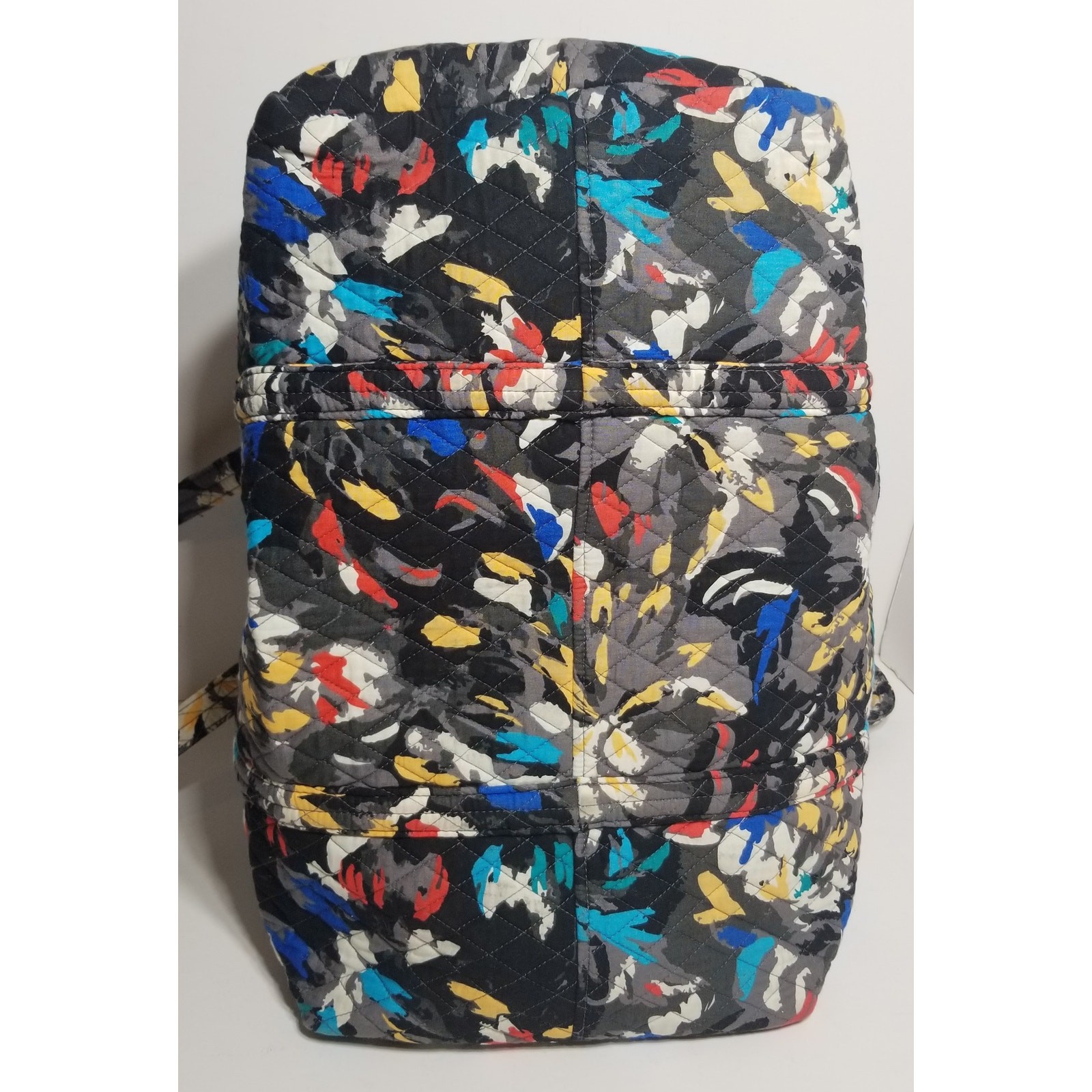 Vera Bradley large travel duffle bag 20x11x11