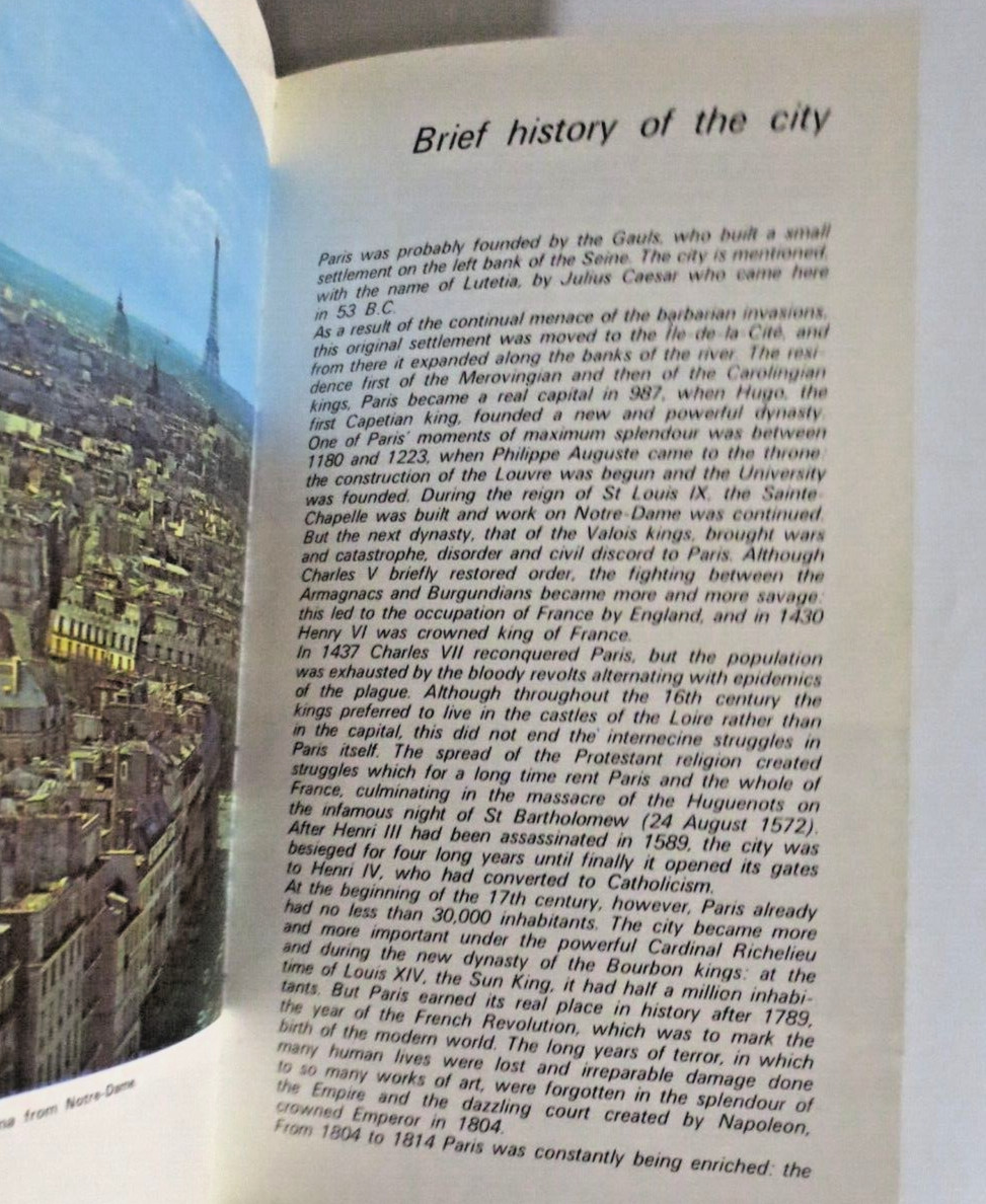 BONECHI COMPLETE GUIDE FOR VISITING PARIS PAPERBACK 156 PGS 8 X 4.5 INCHES 1986