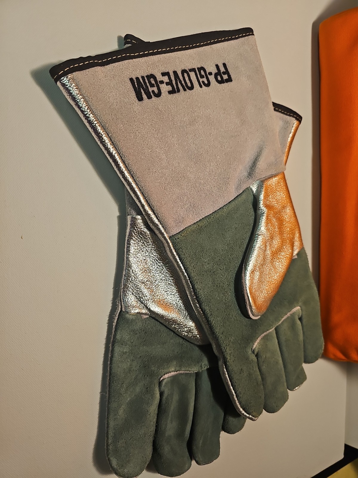 Brimstone Laptop Bag Fire Containment Bag WITH GLOVES pre owned SN34280