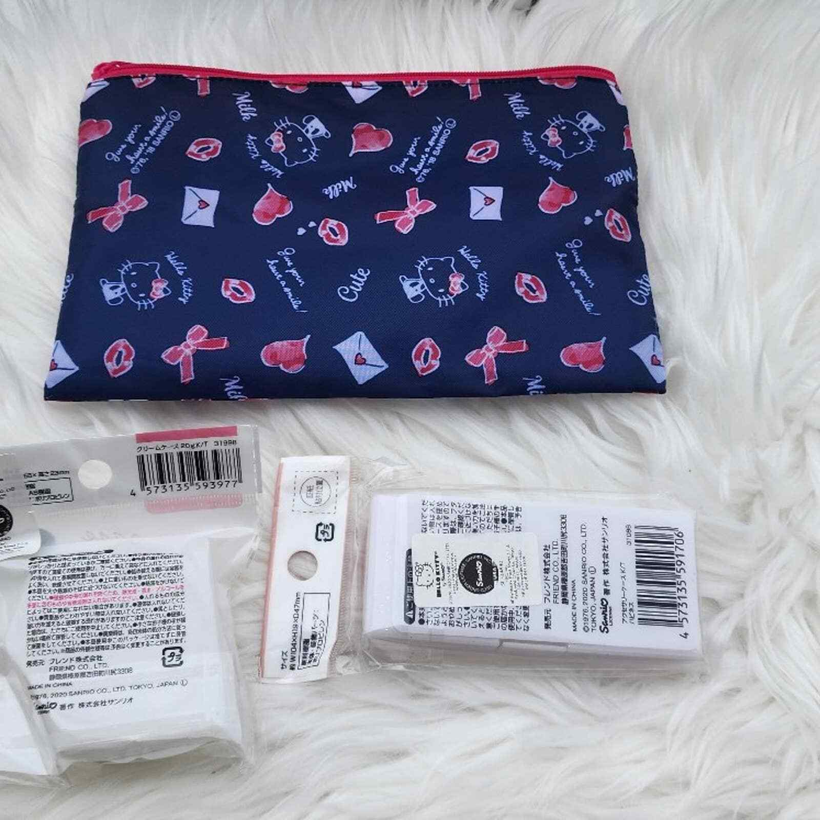 Sanrio Hello kitty mini travel kit
