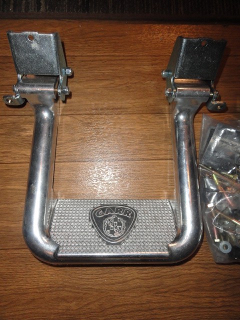 PAIR OF CARR HOOP II ALUMINUM TRUCK STEPS 1271 W/HARDWARE 7″ STEP, 10″ OVERALL