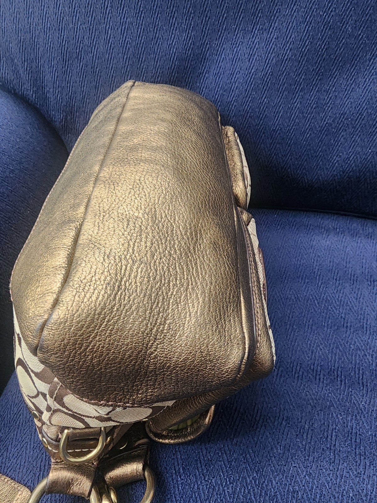 Vtg Rare Metallic Signature Coach Shoulder/Handbag Legacy