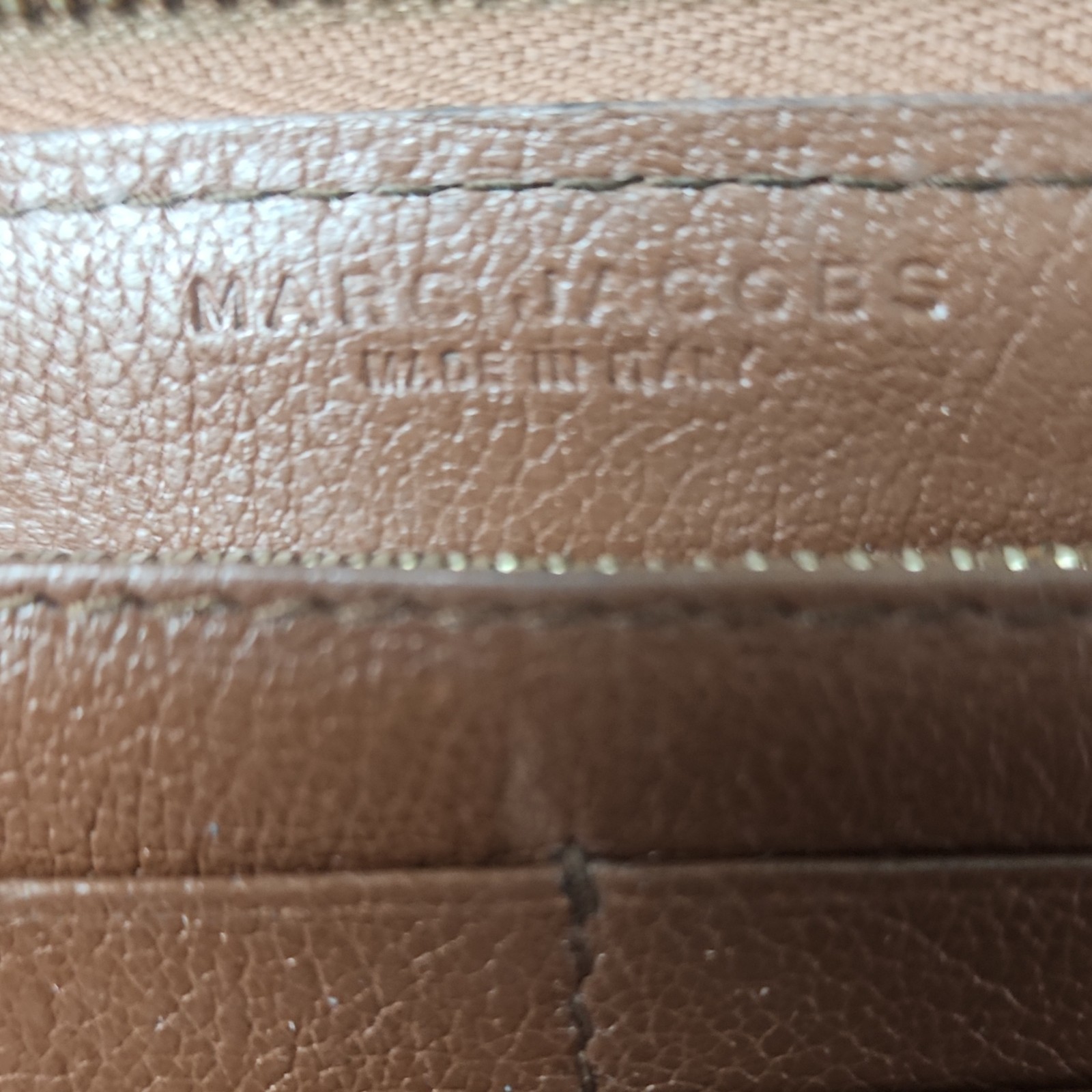 Marc Jacobs Brown Leather Wallet Zip Closure Credit Card Slots ITALY