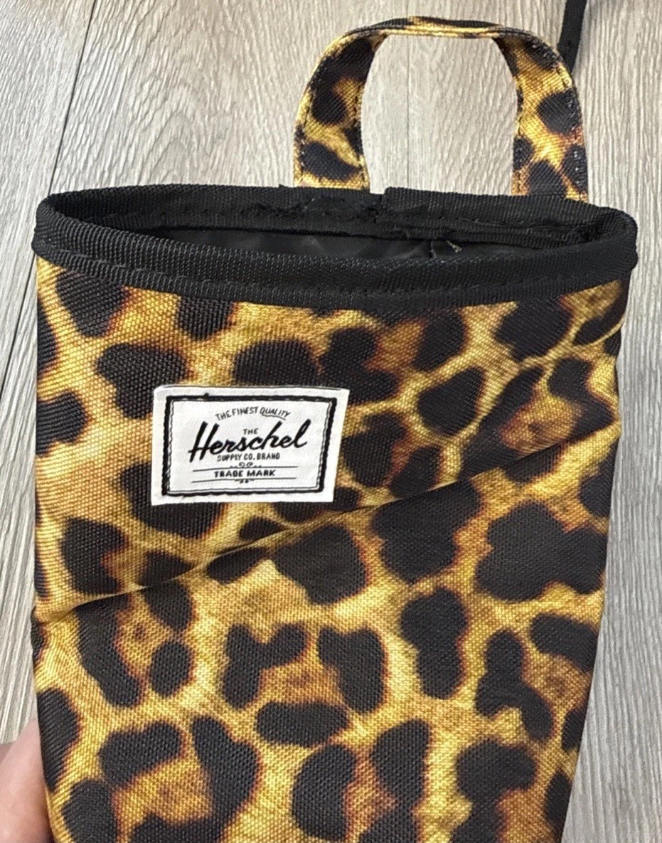 HERSCHEL SUPPLY CO. ALEXANDER ZIP SMALL LEOPARD BLACK Insulated Tote 14.5L NWOT