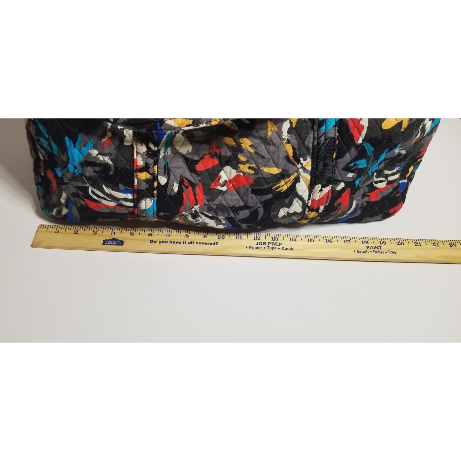Vera Bradley large travel duffle bag 20x11x11