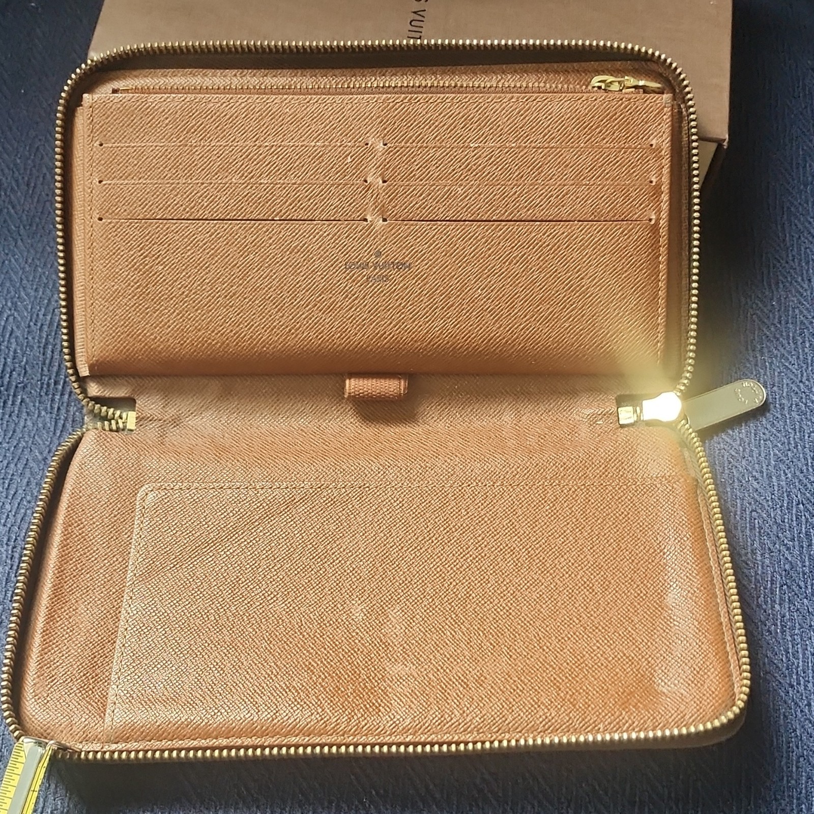 Authentic Louis Vuitton Brown Zip-Around Wallet monogram Zipper Accents