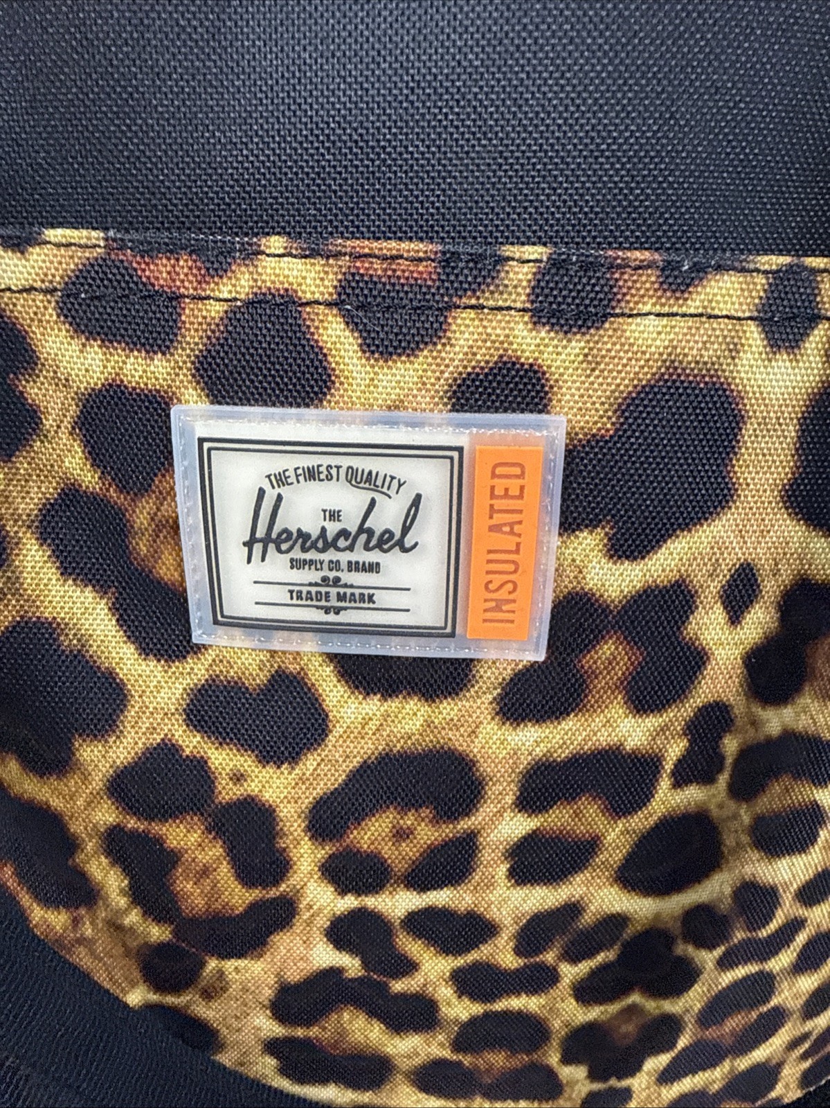 HERSCHEL SUPPLY CO. ALEXANDER ZIP SMALL LEOPARD BLACK Insulated Tote 14.5L NWOT