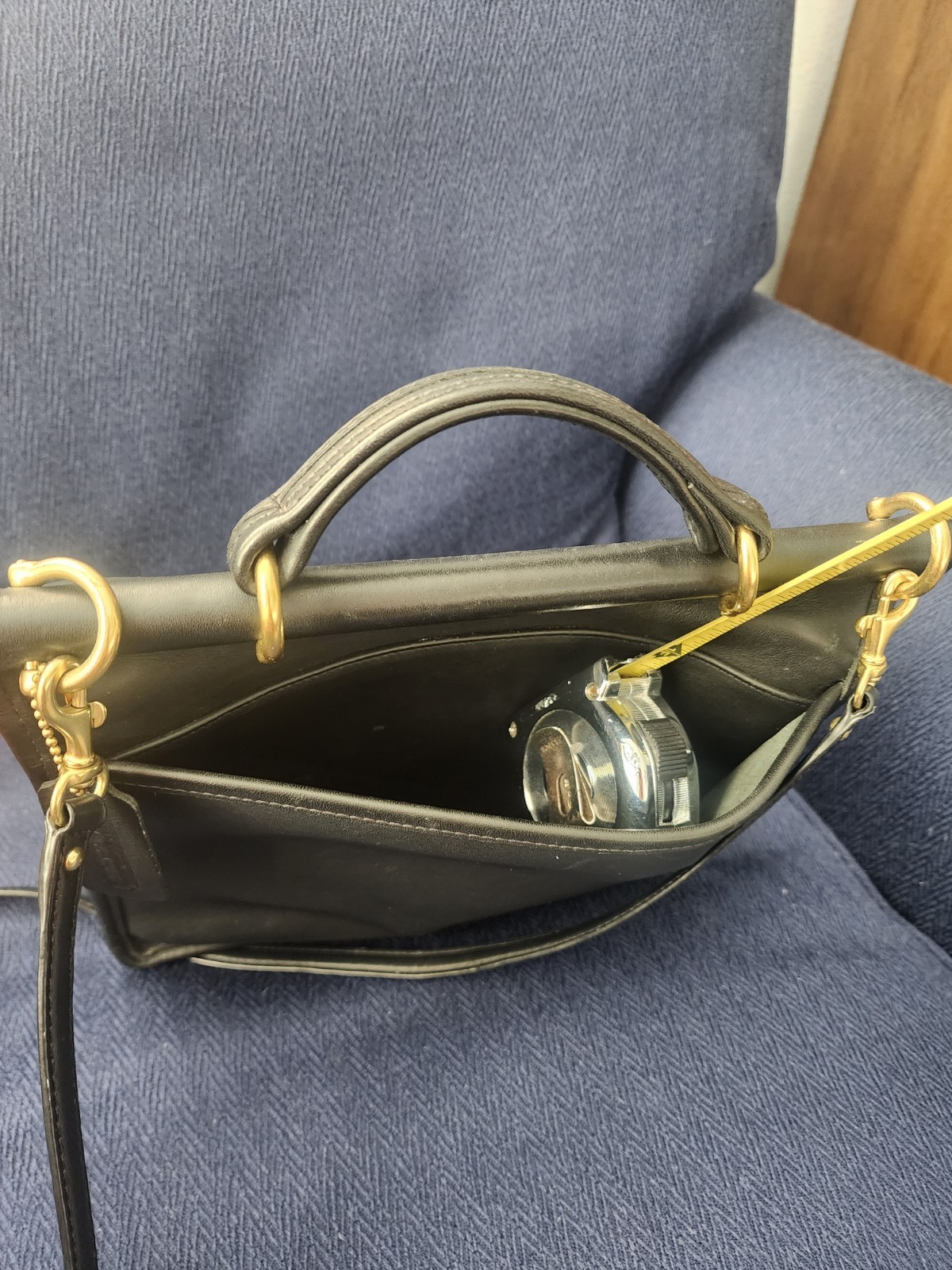 Vtg Coach Black Willis 9927 Leather Crossbody Shoulder Turn lock Bag Made in USA