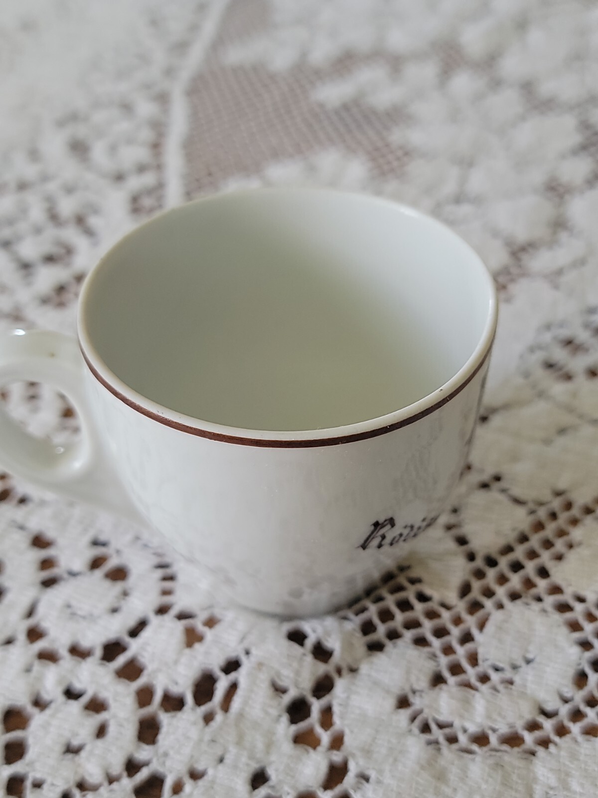 Vintage Rotisserie deLa Table du Roy Paris France Expresso Coffee Cup Restaurant