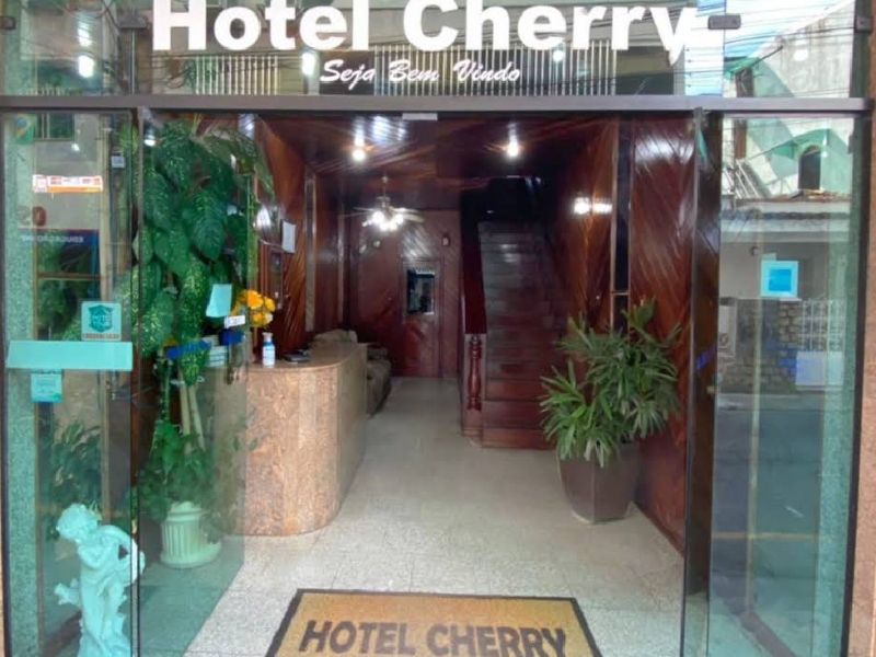 Recepção do Hotel Cherry, em Angra dos Reis